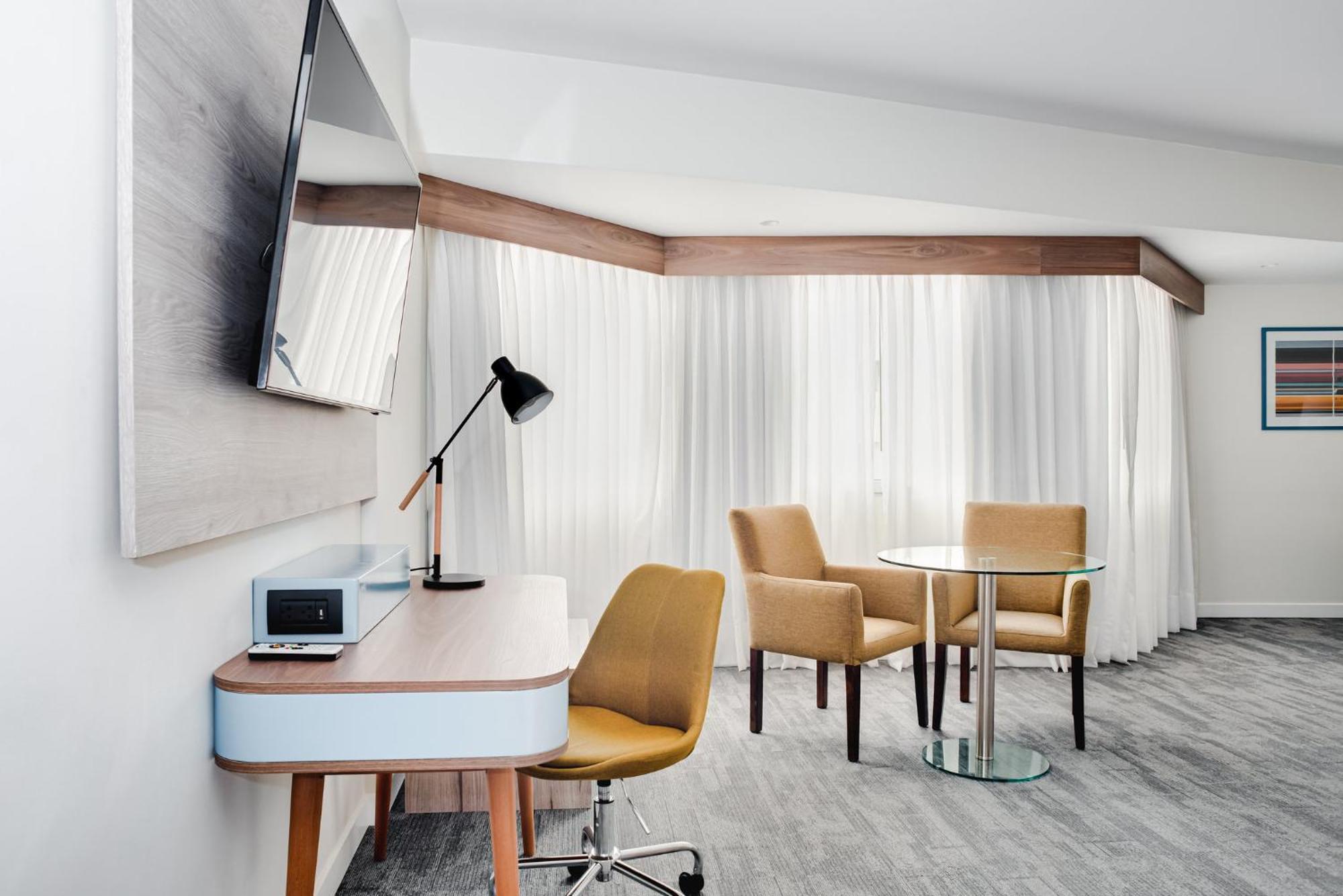 Crowne Plaza Lima By Ihg Hotell Exteriör bild A room at the hotel