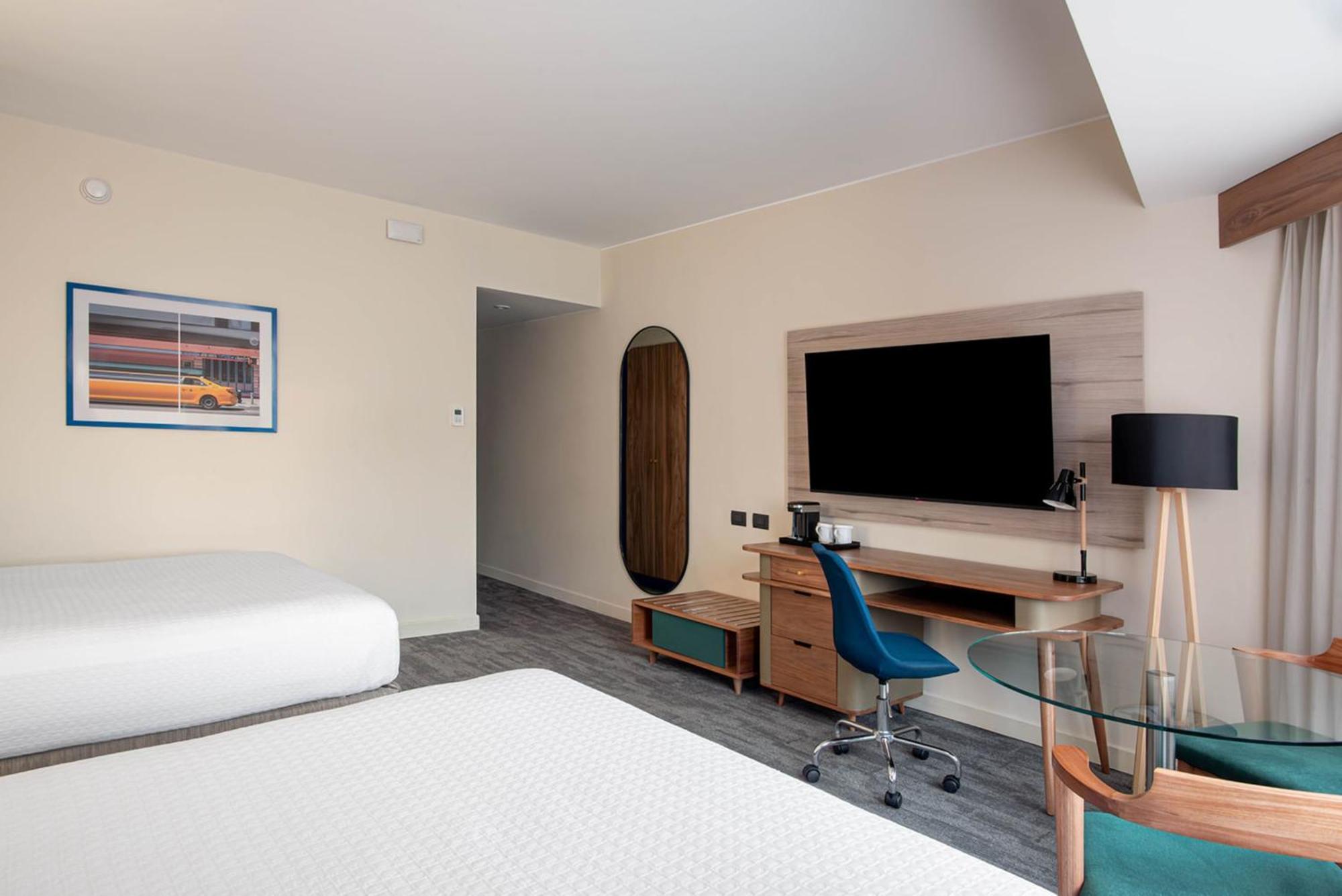 Crowne Plaza Lima By Ihg Hotell Exteriör bild A room at the Holiday Inn Express London - Heathrow