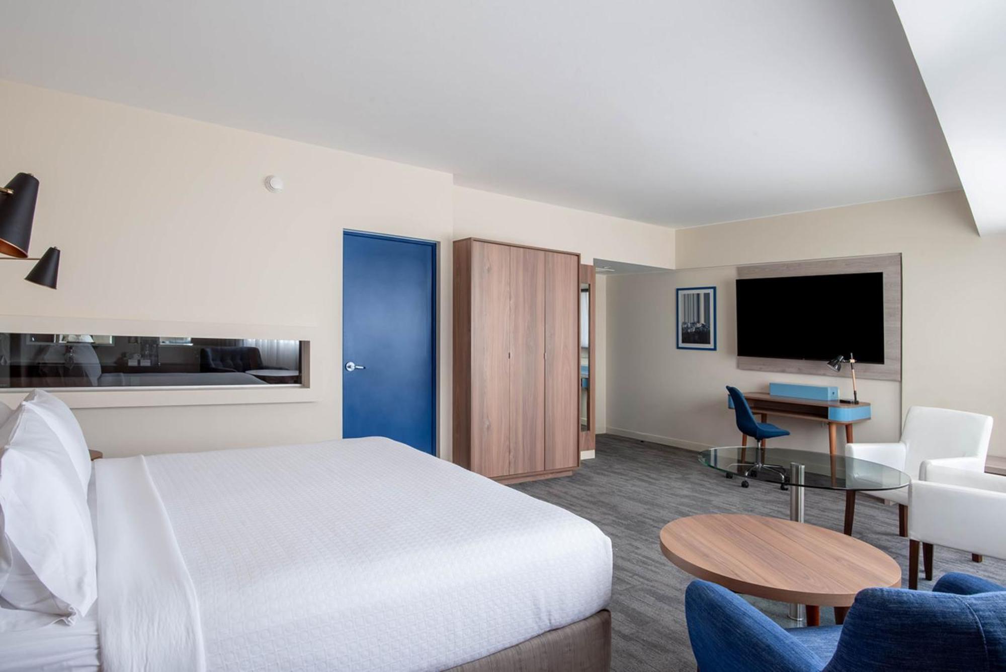 Crowne Plaza Lima By Ihg Hotell Exteriör bild A typical room at the Hilton Garden Inn